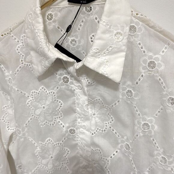 NWT Eyelet Embroidered White Long Sleeve Women’s Blouse. Size Small. - Picture 3 of 10